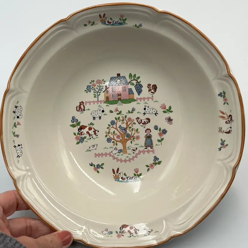 Vintage Country Home Serving Bowl