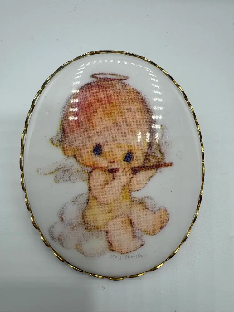 RARE Hallmark PIN CAMEO Vintage Mary Hamilton HEAVENLY ANGEL '73 Brooch Signed
