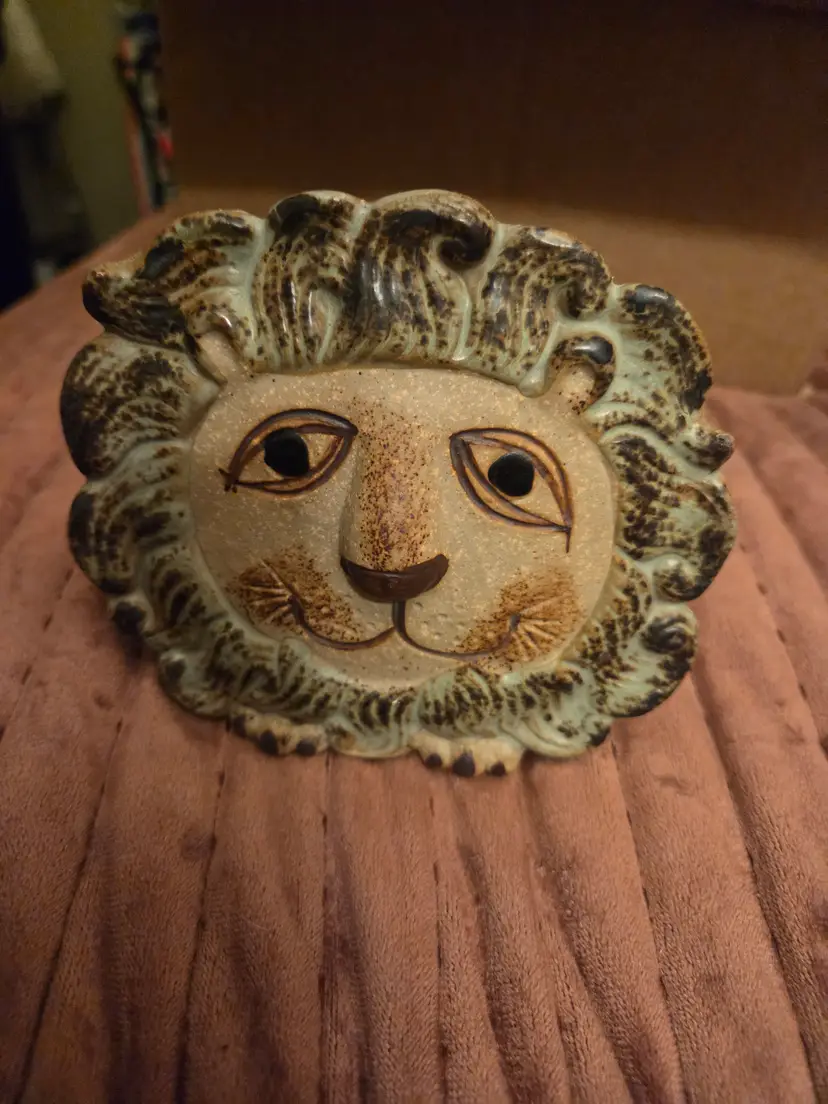 Lisa Larson Lion Face Wall Pocket