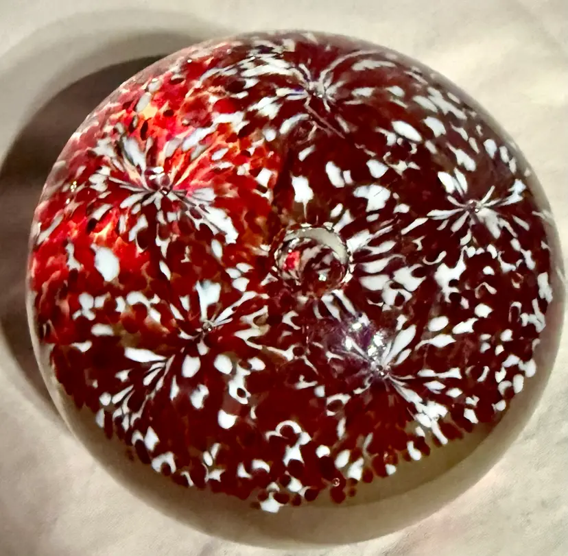 Red and White Art Glass Paperwork Patriotic Decor