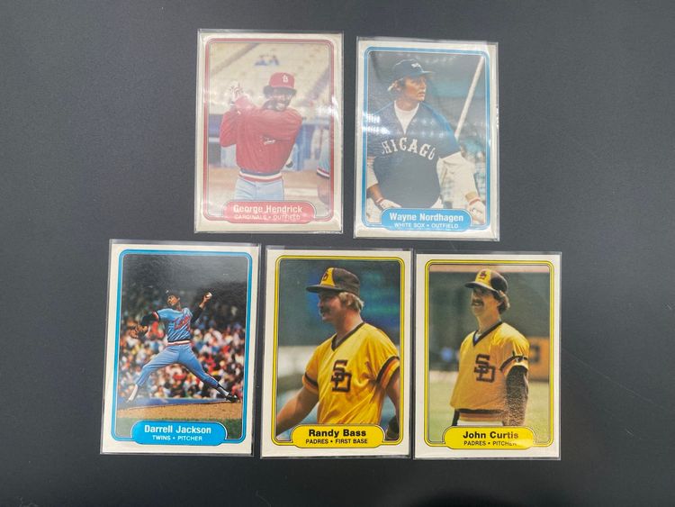 Fleer 1982 MLB Mixed Lot of 5 Different Trading Cards