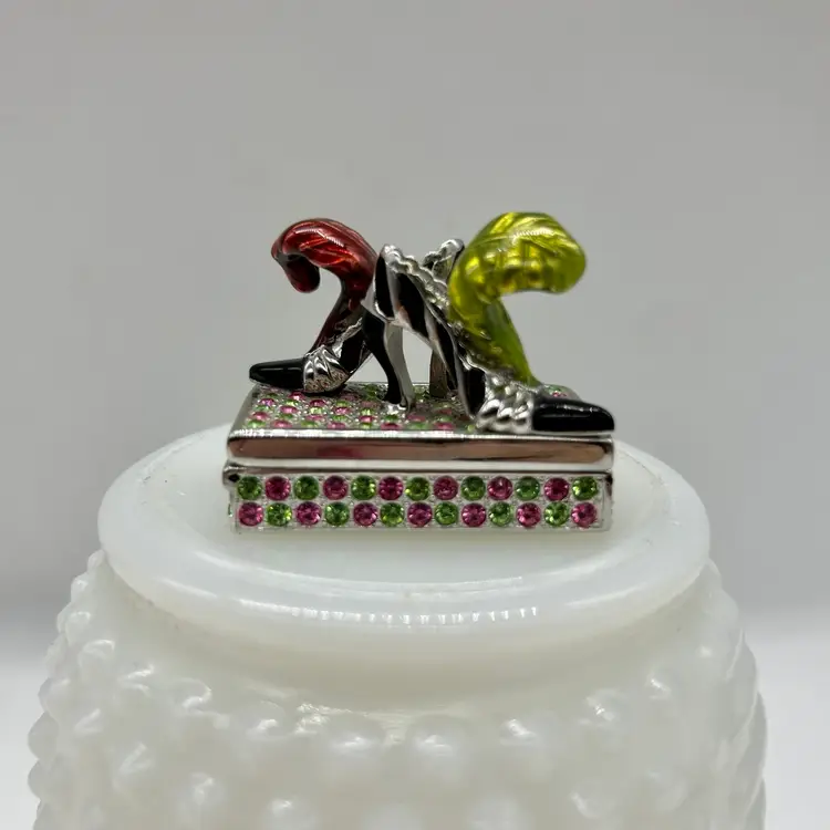 Vintage 2000 Estee Lauder Party Shoes Beautiful Solid Perfume Compact - Full