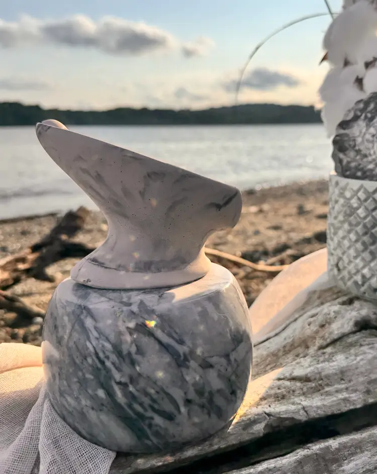 The Siren’s Keep – Limited Edition Skull Soap Dish – Marble Look Holder | Gothic Soap Tray | Handmade Sculptural Bath Decor