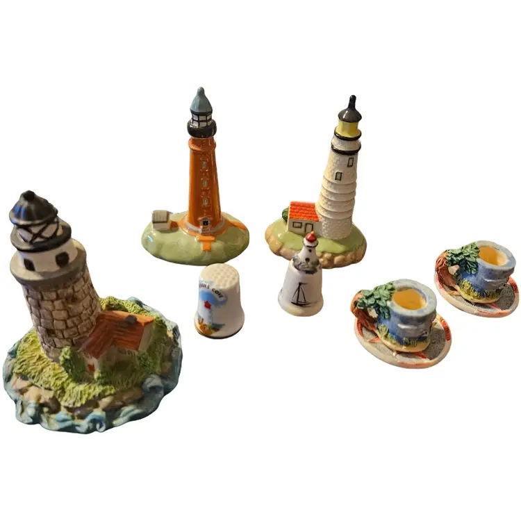 Lot of 6 Pieces collection of miniature lighthouses and thimbles