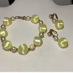 Yellow Plastic Bracelet 8” & Clipon Earrings 1 1/4” Set