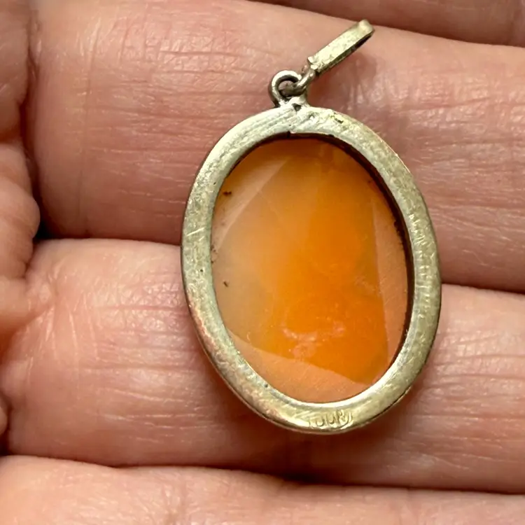 Vintage 800 Silver Genuine Shell Left Facing Cameo Pendant Marked