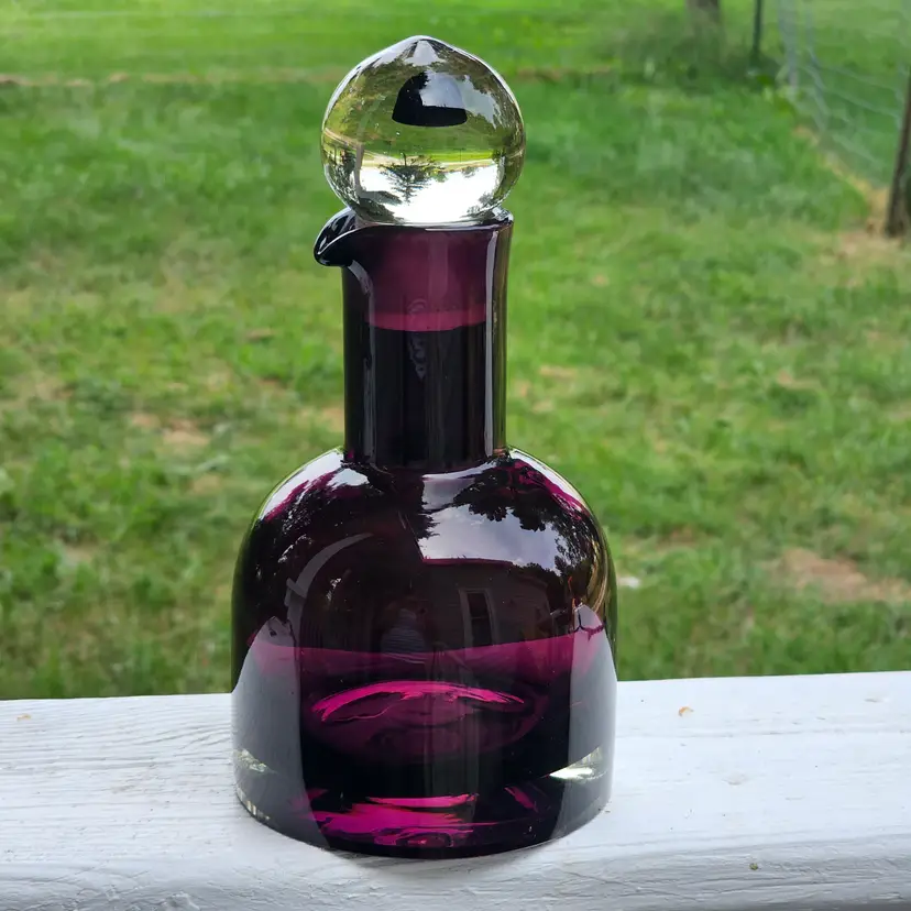 Glass decanter amethyst with dot in stopper vintage 9"