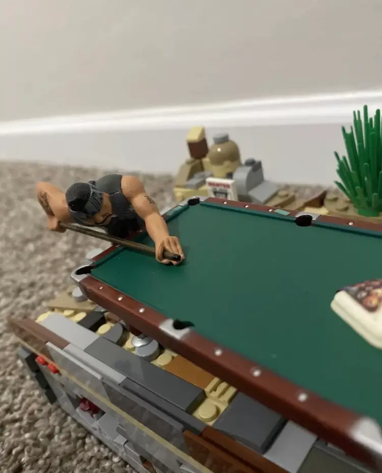 Homies Pool Hall Series 1 Scale 1:24