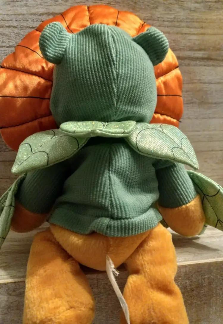 Disneyland Resorts Winnie the Pooh Sunflower Bean Bag Plush