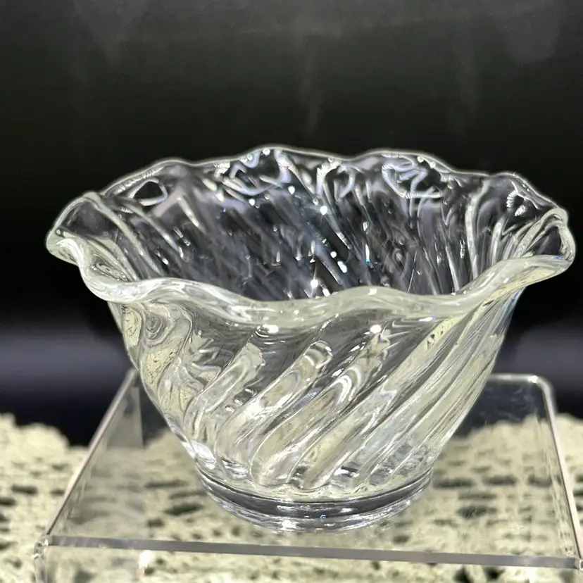 Vintage Anchor Hocking Swirled Glass Waverly Sherbet