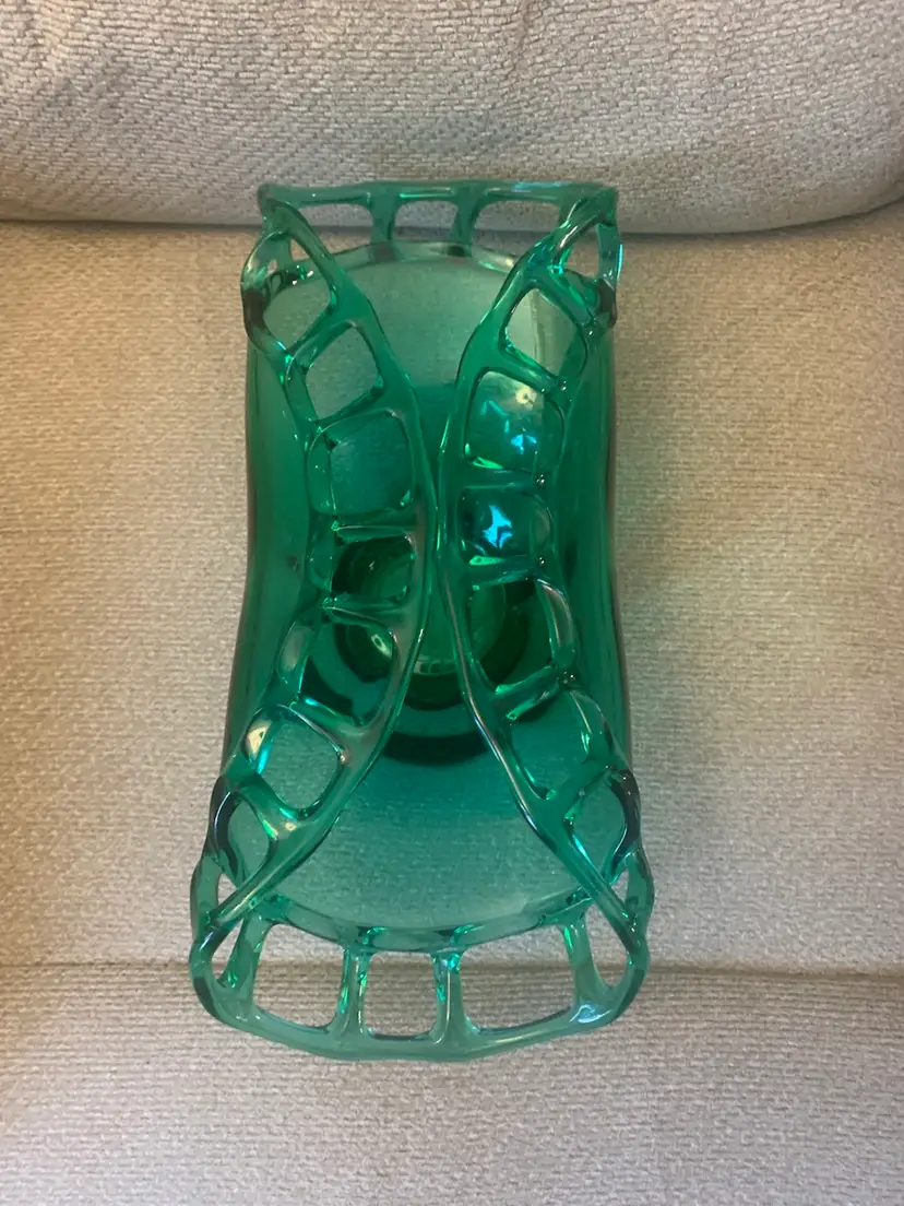 042 Green Art Glass Folded Bowl