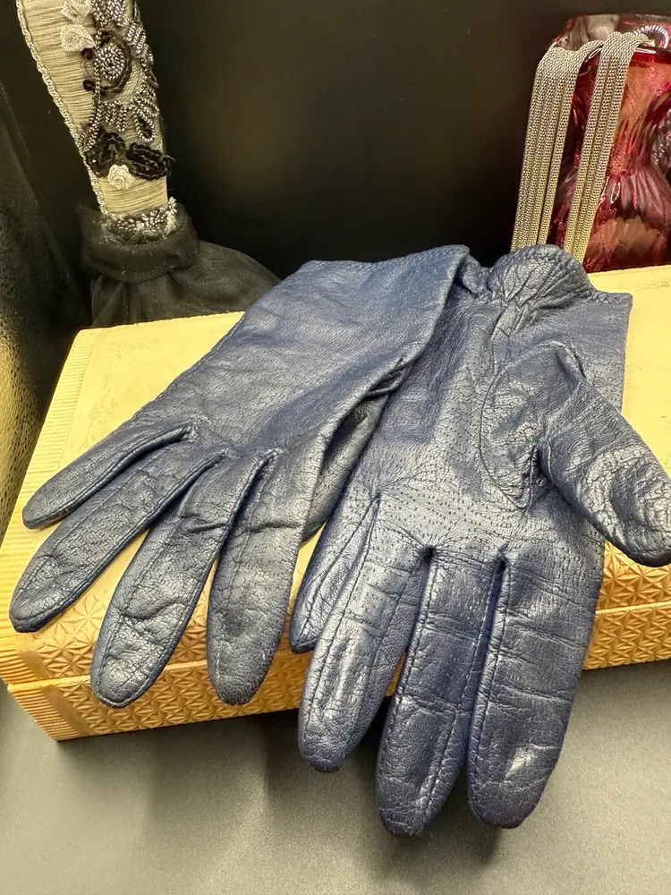 Vintage Navy Leather Gloves