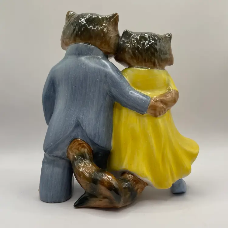 Vintage The Ringtale Raccoons Newlyweds Raccoon Couple Figurine 5" 1981 by Hummelwerk