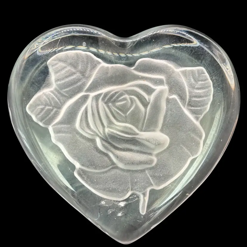 Heart Shaped Paperweight With Etched Rose Approx 4 X 4