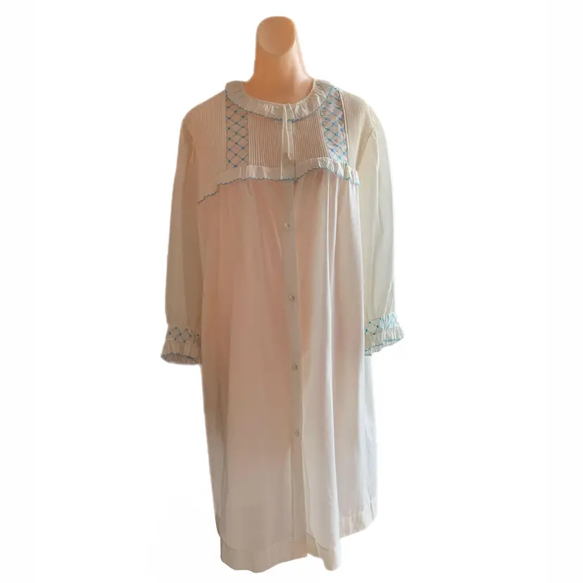 Barbizon Medium Mona Nightgown Housecoat Lounge Blue Accents Smocking Vintage