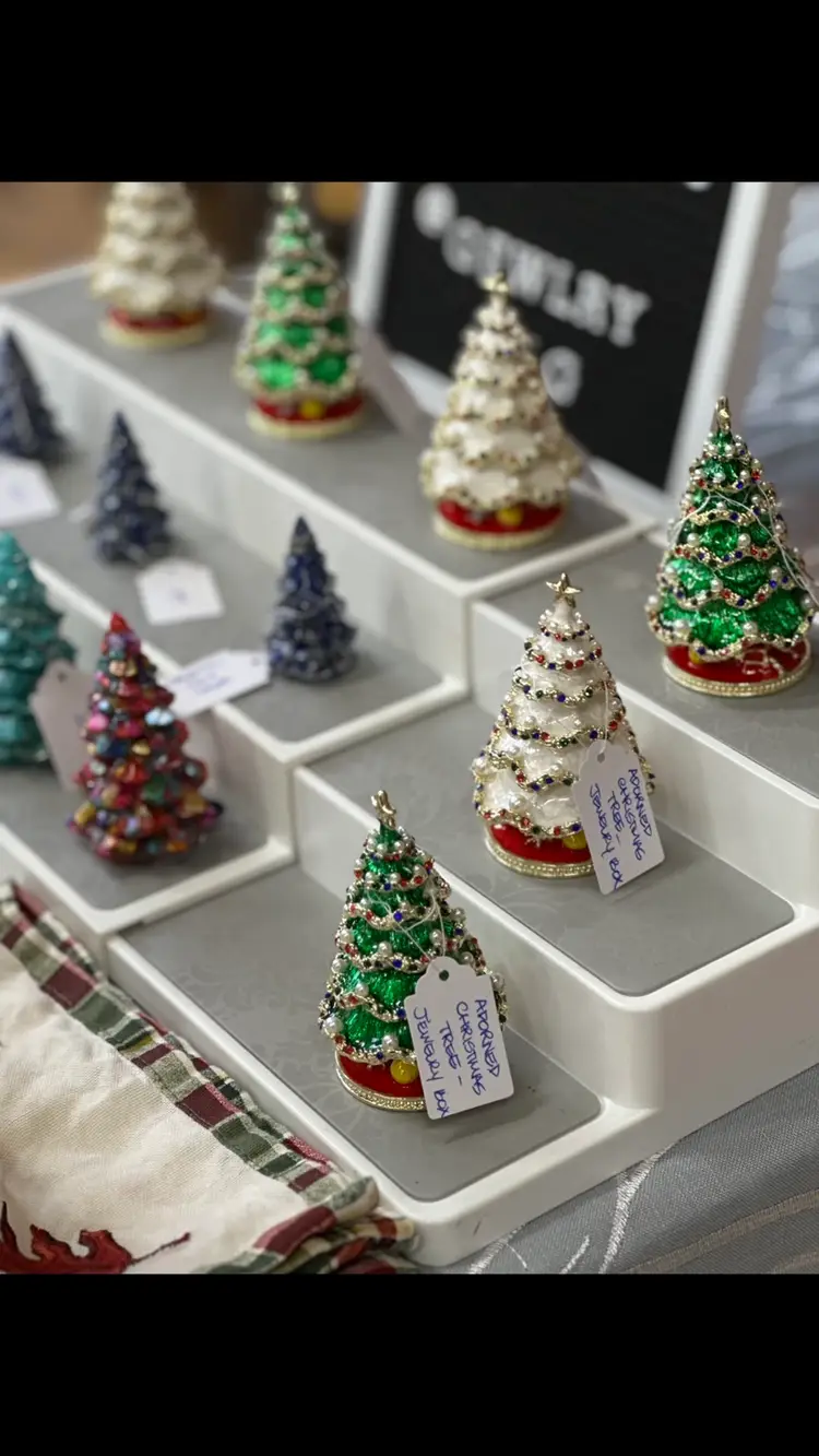 Christmas Tree, Faux Pearl Trinket Box 🌲White Tree