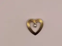 #49 Brooch Ribbed Heart Gold Tone With Dangling Faux Pearl