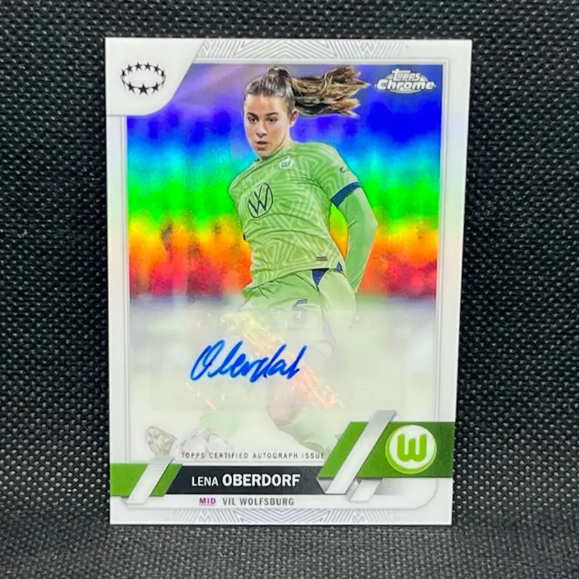 Lena Oberdorf 2022/23 Topps Chrome UEFA Women Autograph Soccer Card