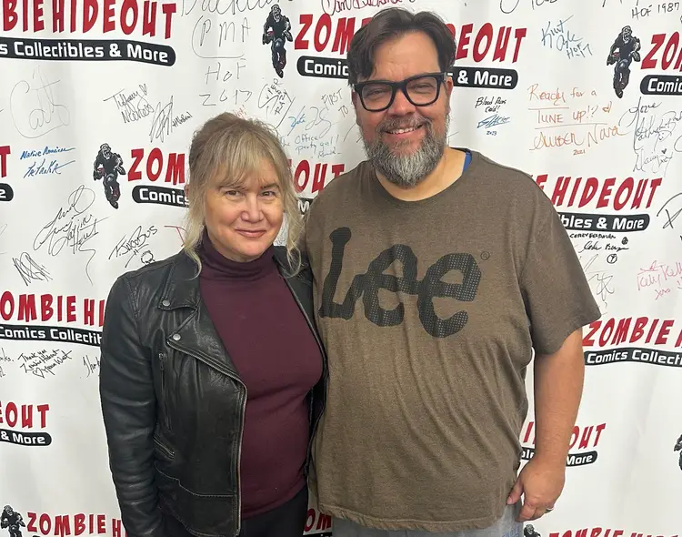 Tracey Gold Growing Pains Carol Seaver Autograph 8x10 Zombie Hideout Store COA