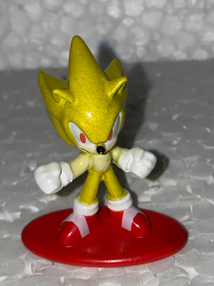 #18- Sonic The Hedgehog New Old Stock Diecast Metal Collector Figurine As Pictured