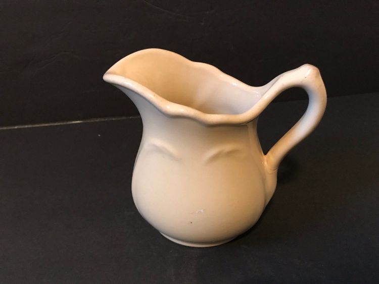Desert tan Sterling china restaurant ware creamer