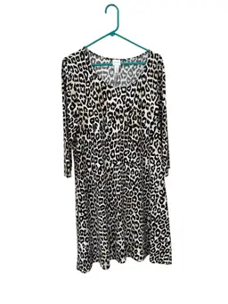 050. Chico's Leopard Print dress size 2