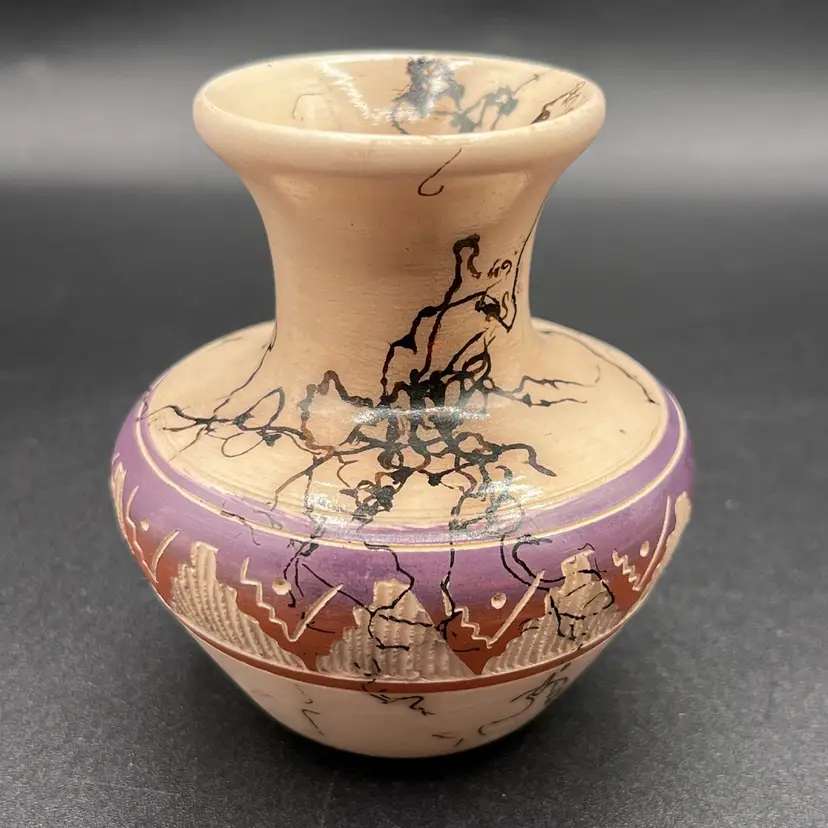 #07 Small Artist Signed Navajo Etched Purple And Siena Red Horse Hair Pottery Vase 3.25β