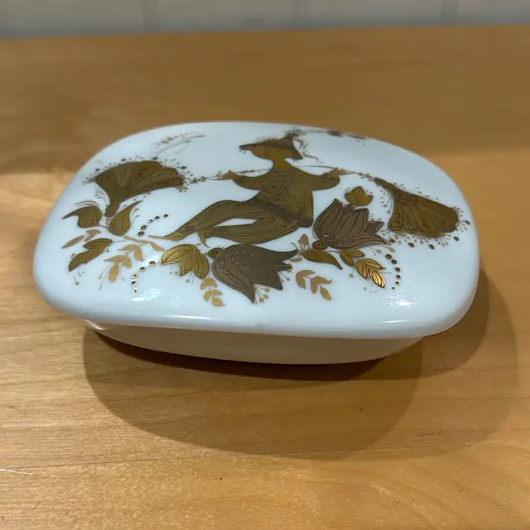 Bjørn Wiinblad - Rosenthal Gold Porcelain Lidded Box