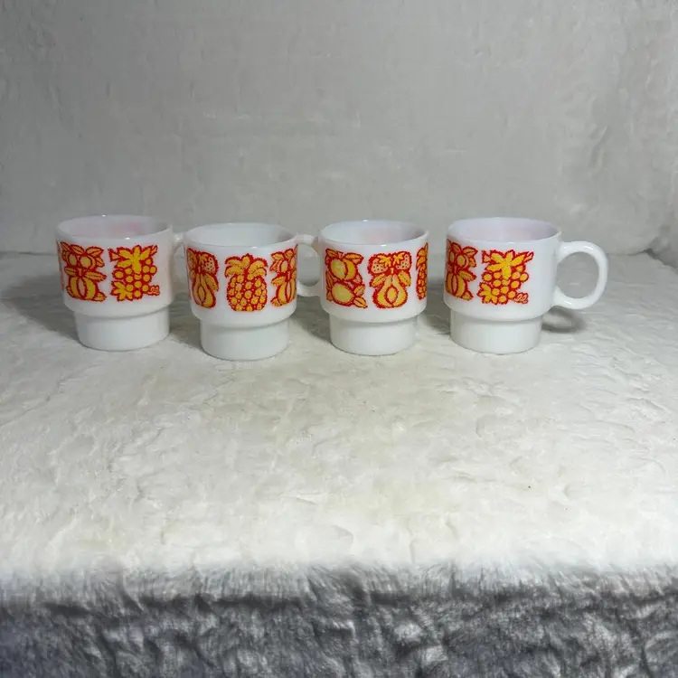 Vintage Stackable Milk Glass Mugs Set of 4 Yellow Red  Coffee Mug Cups Hazelware Fruit W6809 Stackers