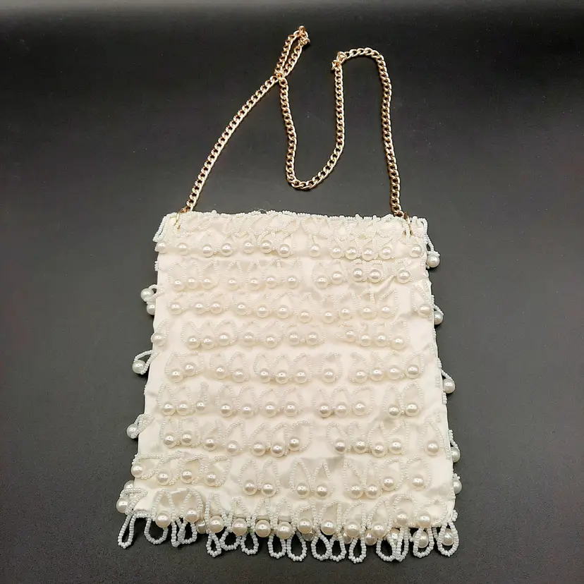 Vintage Pearl Fringe Beaded Ivory Cream Purse Gold Chain Strap Hong Kong