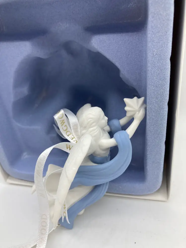 Wedgwood Angel Collection Angel With Star-Blue - Boxed 5883444167 Ornament Mint