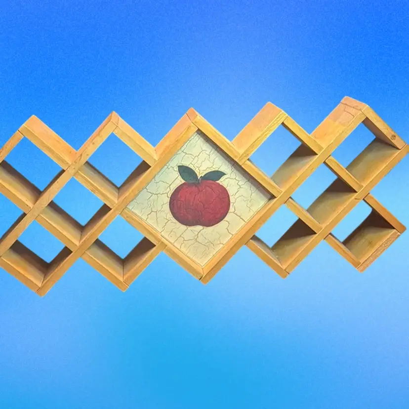 Wooden Apple Honeycomb Spice Rack