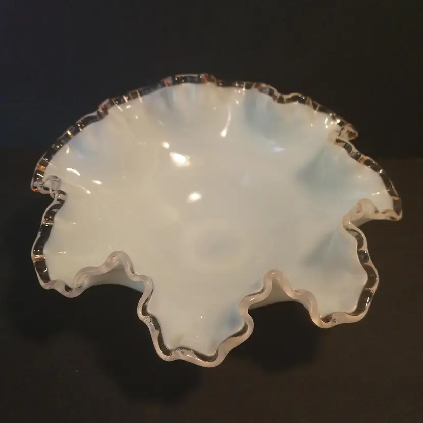Fenton Peach Crest Ruffle Crimped Edge Footed Bowl