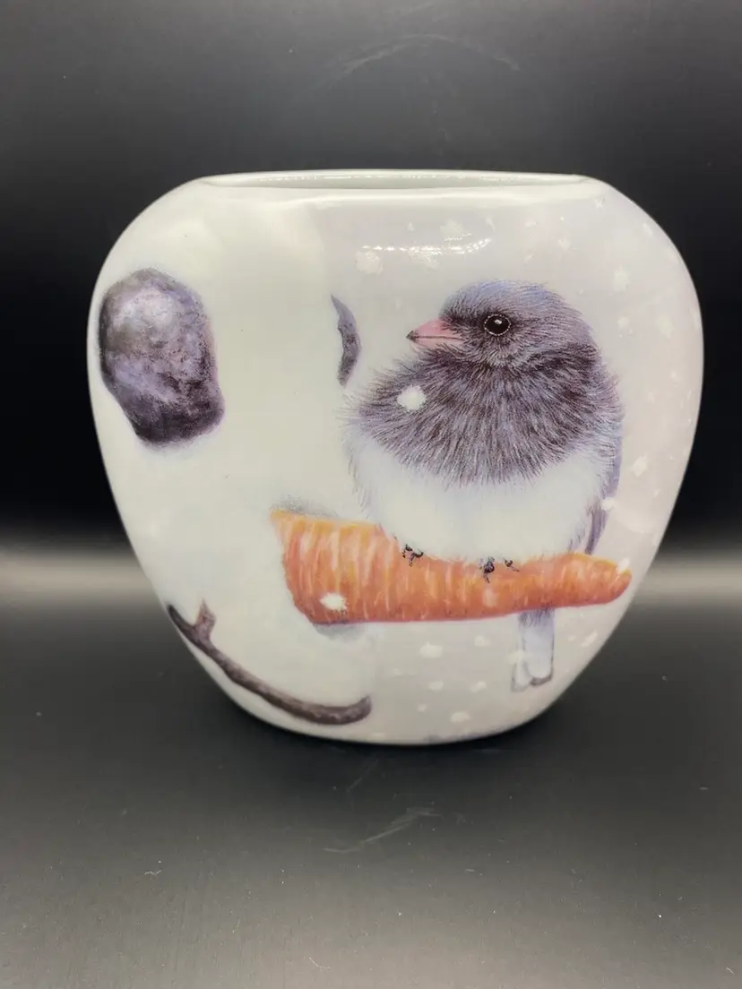 Nosey Junco 1999 Shane Dimmick Snowman Vase With Bird