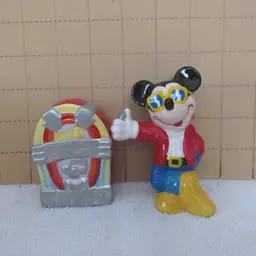 VTG Enesco/Disney Mickey Mouse with Jukebox Salt & Pepper Shaker Set