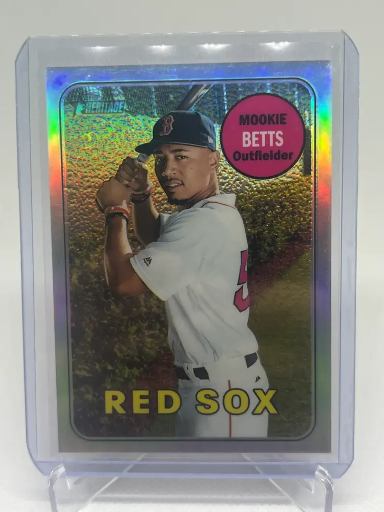 Mookie Betts - 2018 Topps Heritage Refractor /569 - Boston Red Sox
