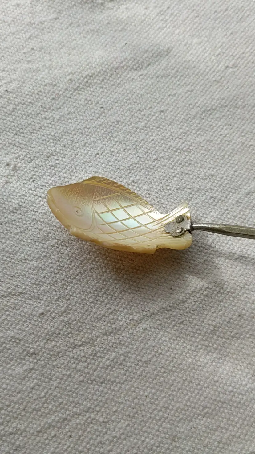 Vintage Carved Fish Mother of Pearl MOP Caviar Spoon