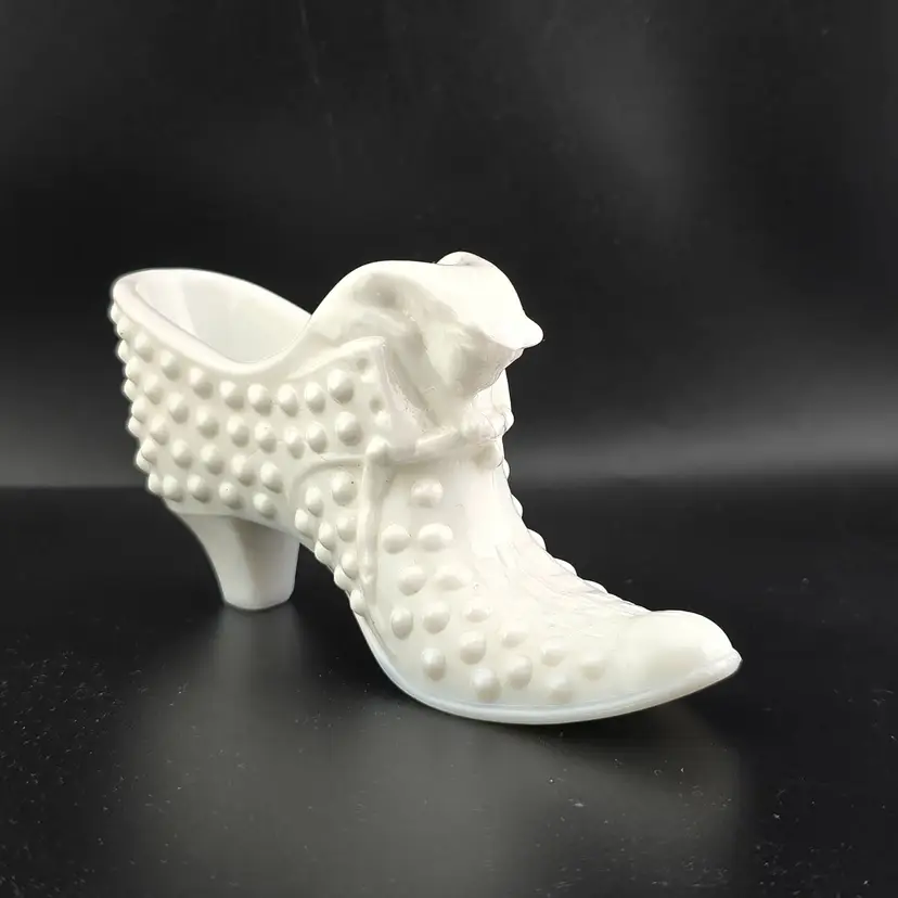 Vintage Milk Glass Cat Head Shoe