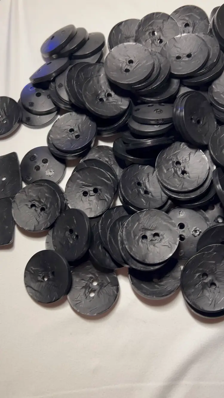 Round Plastic Dill Fashion Buttons Black 140 Ct. 45mm