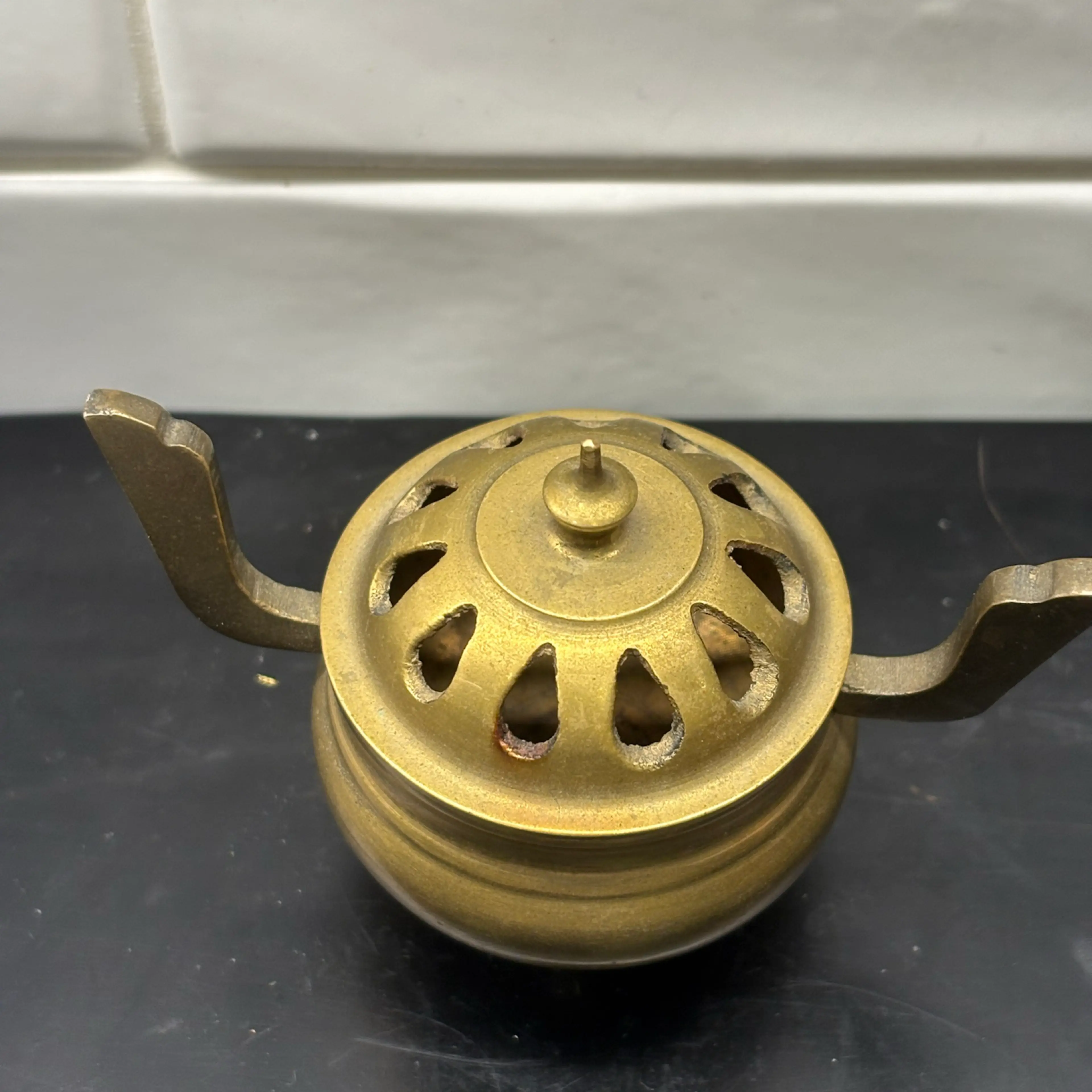 Image 2 of 6