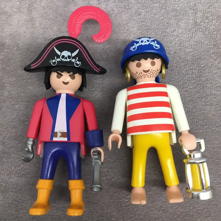 2 Playmobil Pirates, Lantern, Gun