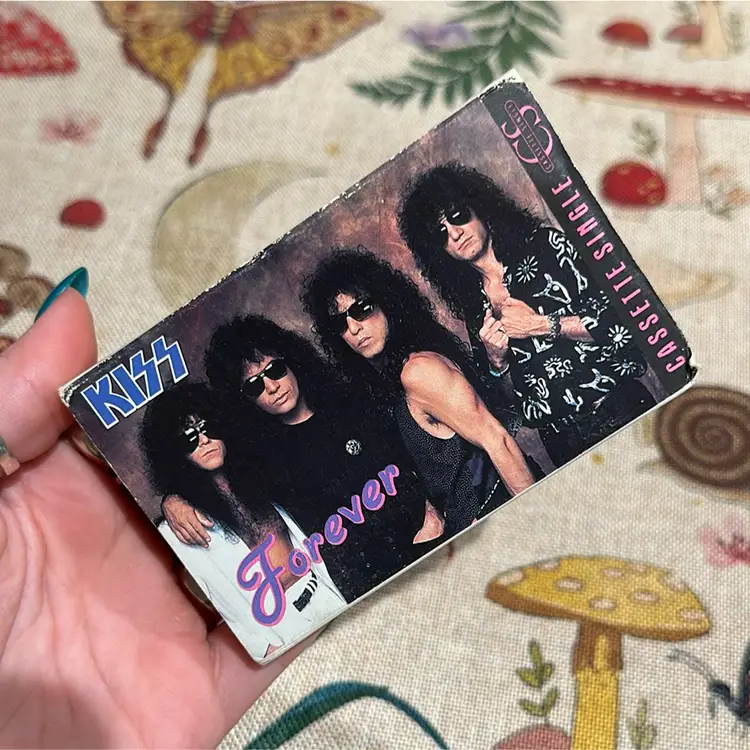 Kiss Forever Cassette