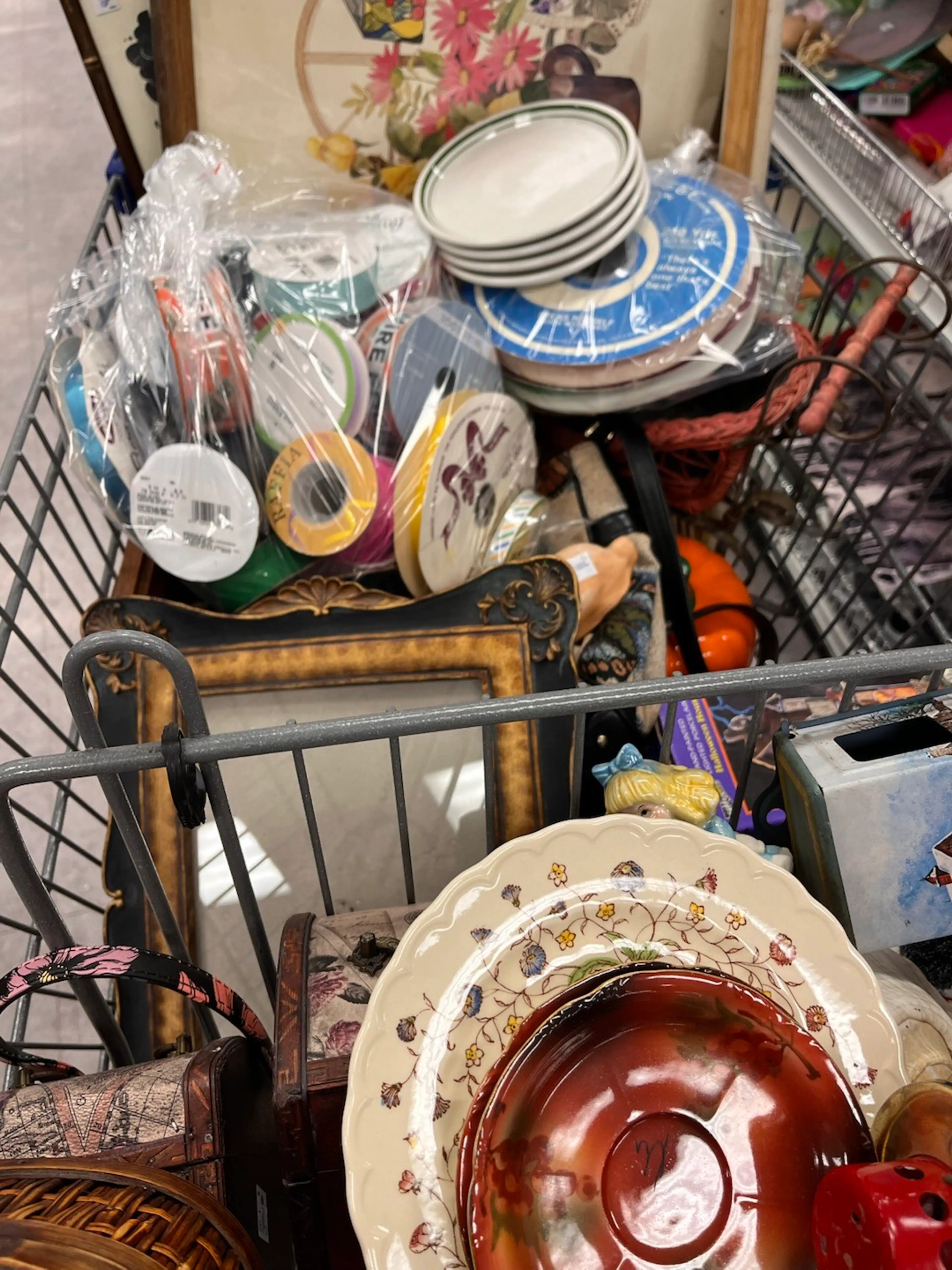 What’s In The Cart! Live At The Thrift Store.
