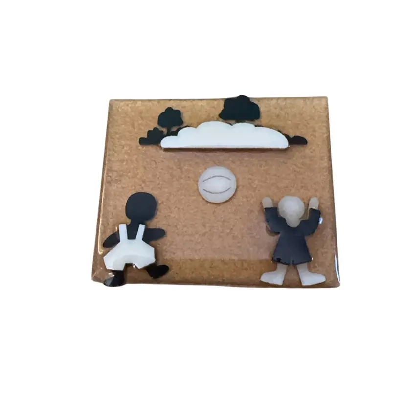 L02 Lucinda Little People Pins