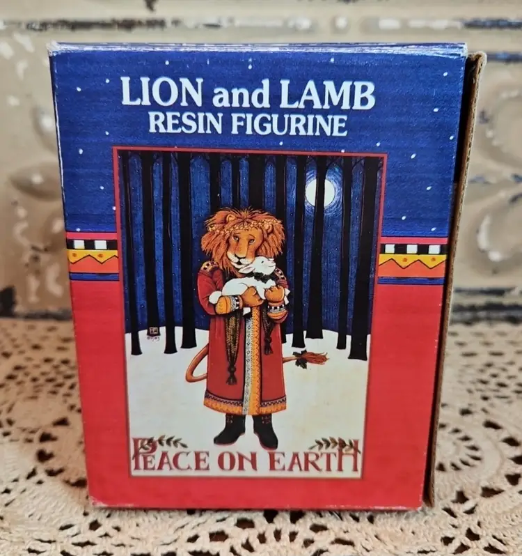 1986 Mary Engelbreit Lion Holding Lamb Christmas Figurine in Original Box