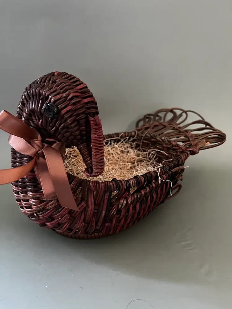 Turkey Wicker Basket Dark Wicker VTG Thanksgiving Planter Centerpiece, 9”