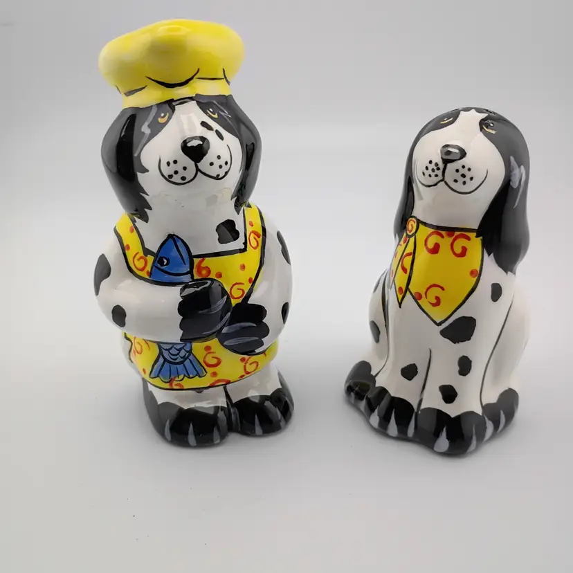 Dog chef salt and pepper shakers