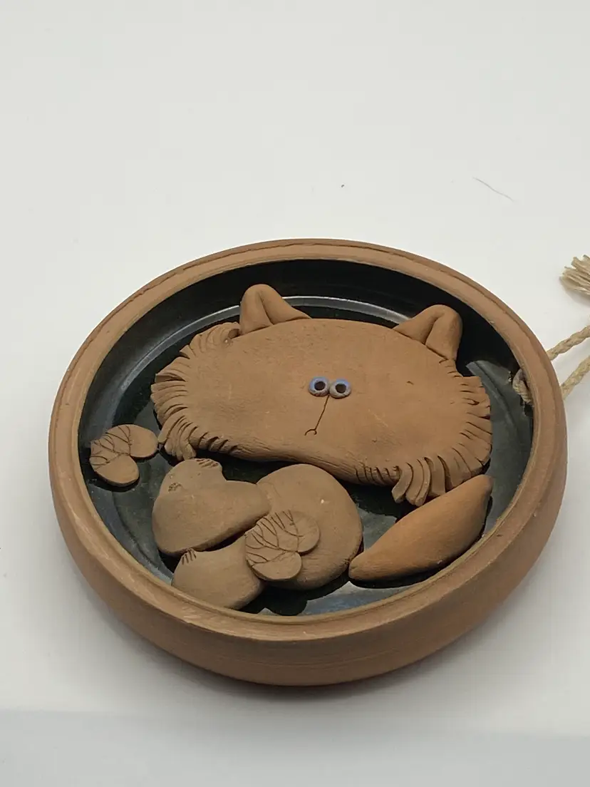 Handcrafted Kitty in a Bowl Wall Hanging, 4.5" Diameter