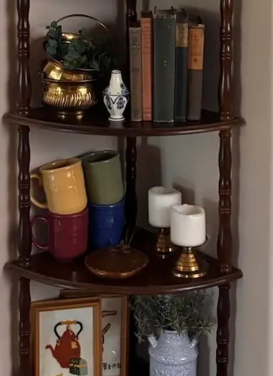 Cozy Decor Auction 🏠