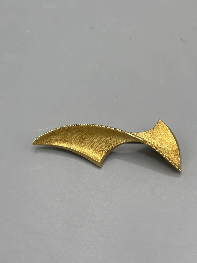 Vintage Monet gold abstract brooch